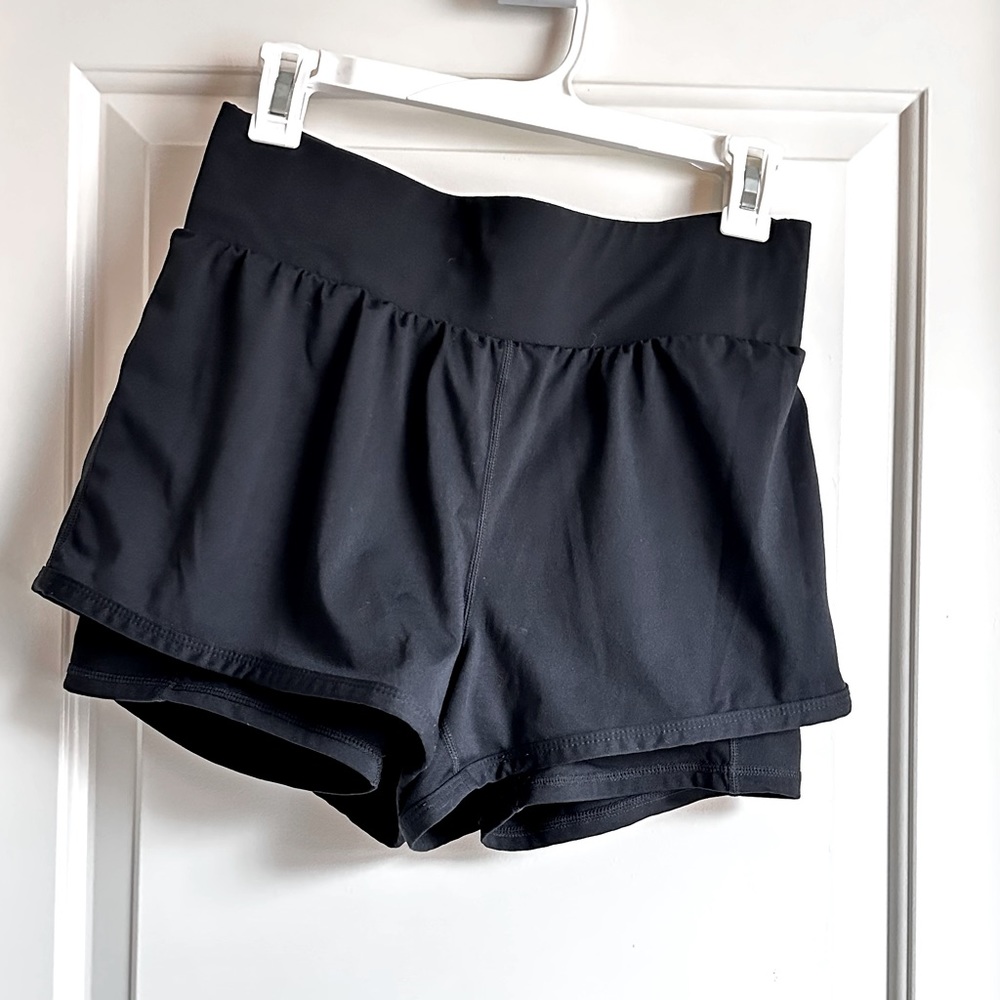 Fabletics Women’s Lined Active Shorts with Pockets | Size: Medium